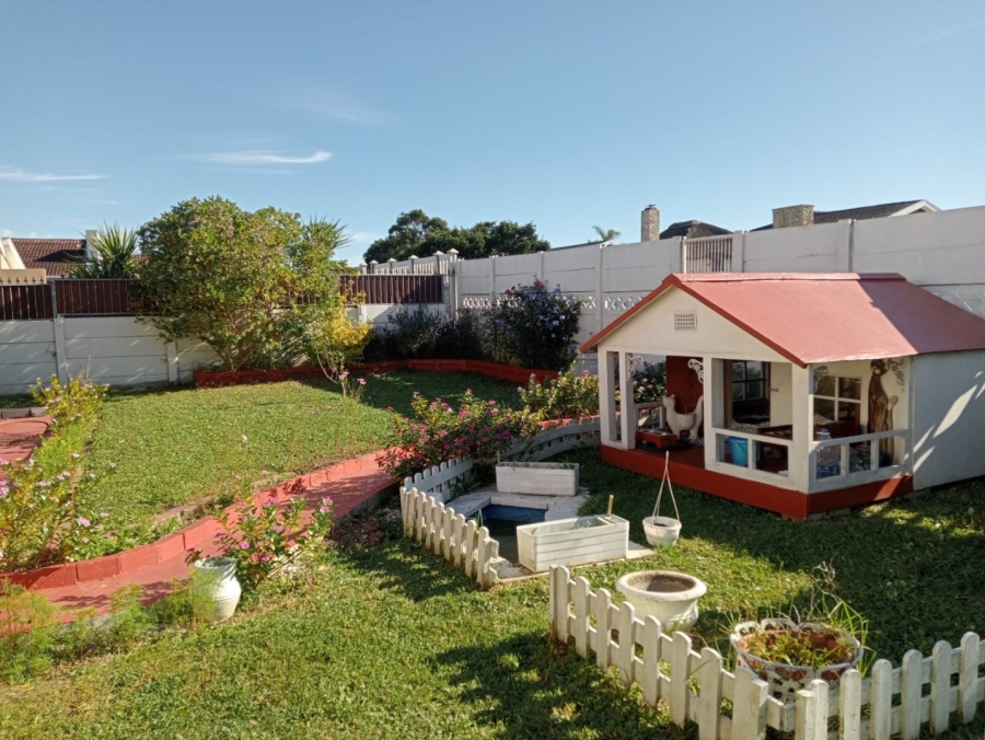 4 Bedroom Property for Sale in Morningside Eastern Cape